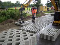 Grastegels en waterdoorlatende bestrating