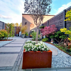 Cortenstaal plantenbak Vierkant 50x50 H=40 cm MET bodemplaat + voeten