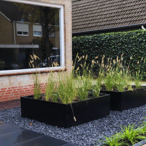 Gepoedercoat staal plantenbak Rechthoek XL 480x120 H=30 cm - Zwart (RAL9005) MET bodemplaat