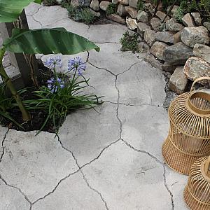 Betonnen flagstones en staptegels