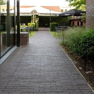 LF 65 Amsterdams rood bezand ongetrommeld