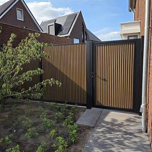 Enkele stalen poort | zwart gepoedercoat | fijnstructuur | incl | hang- en sluitwerk (t.b.v | profie