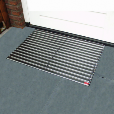 ACO Mat tbv schoonloper.  600x600x20 mm Aluminium met casetteborstel.zwart