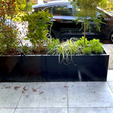 Gepoedercoat staal plantenbak Rechthoek XL 240x50 H=40 cm - Antraciet (RAL7016) MET bodemplaat