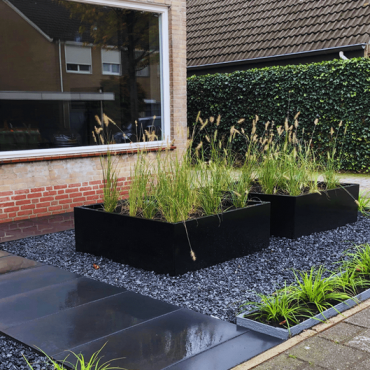 Gepoedercoat staal plantenbak Rechthoek XL 400x100 H=100 cm - Zwart (RAL9005) ZONDER bodemplaat