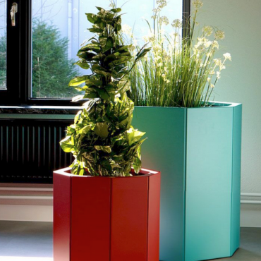 Gepoedercoat staal plantenbak Zeshoek 86.6x99.3 cm H=50 cm - Andere RALkleur - ZONDER bodemplaat