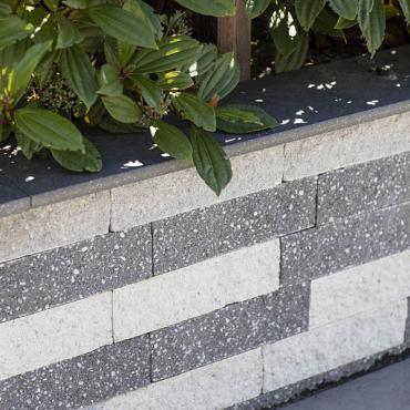 Gevelst. Rox 29x9x8.9 noors grijs