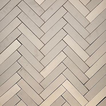 UWF 60 romina ongetrommeld