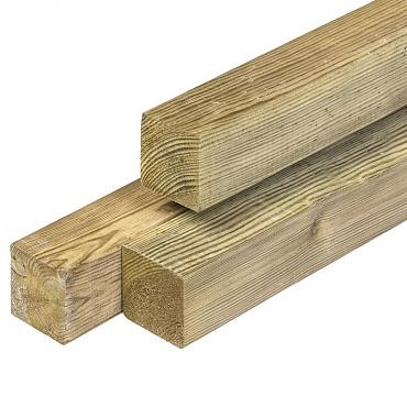 Midden-Europees grenen paal groen geimpregneerd. geschaafd 4rh 6.8x6.8x400 cm